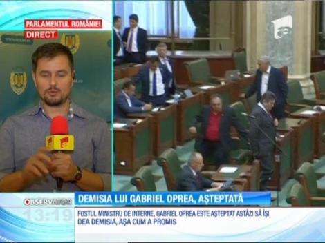 Gabriel Oprea, aşteptat să-şi depună demisia din Senatul României