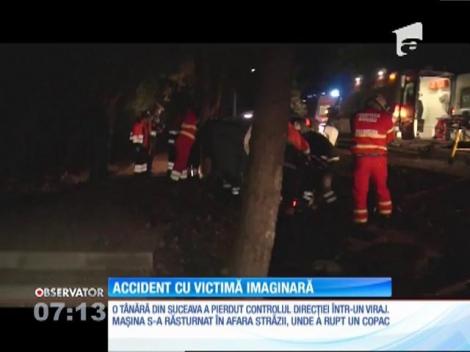 Accident cu victimă imaginară pe un drum din Suceava! O tânără care se răsturnase cu maşina credea că fratele ei se află în vehicul