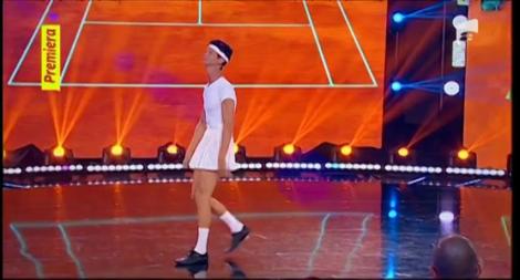 "Zici că-i făcut pe calculator!" Moment excepțional de pantomimă, încheiat cu un french kiss de zile mari. Mihai Bendeac, în rolul principal: "Doamne, Iisuse!"