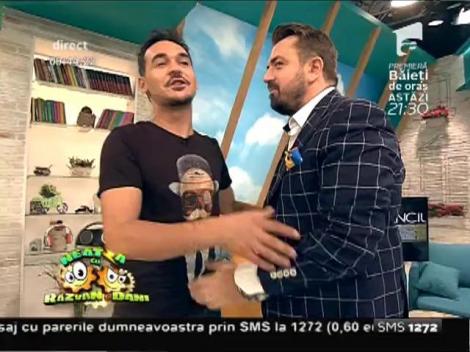 Hahaaa! "Băi, alo, unde plecați?" Brenciu, părăsit de orchestră: băieții din band au capitulat! Negocierea s-a purtat în direct, la "Neatza"