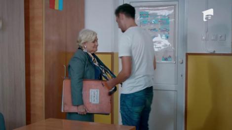 Profesoara apetisantă, de 60 ani, din Vaslui