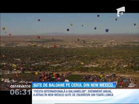 Sute de baloane cu aer cald au invadat cerul din New Mexico la "Fiesta Internaţională a Baloanelor"