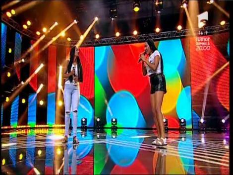 Beyonce - ”Sweet Dreams”. Vezi aici cum cântă Estera și Rebeca Tchatchoua la X Factor!