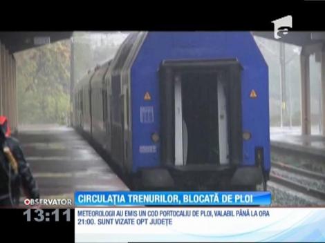Circulația trenurilor în Galați a fost blocată de ploi