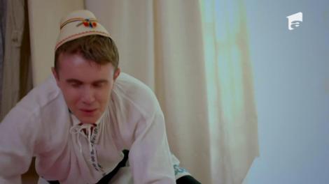 Radu Ile îi pregătește micul dejun mândruței sale