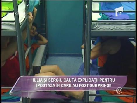 Iulia și Sergiu, surprinși în ipostaze discutabile la duș!