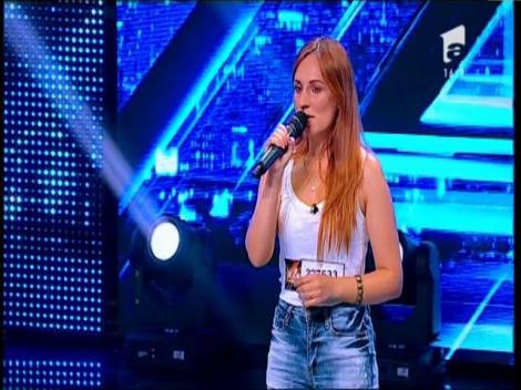 Cu patru de "DA", Maria Minodora Tudor se califică în următoarea etapă X Factor!