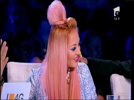 Cu patru de "DA", Mihai Lorin Stănescu se califică &icirc;n următoarea etapă X Factor!