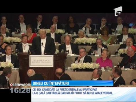 Hillary Clinton şi Donald Trump s-au ironizat reciproc în discursurile pe care le-au rostit la un dineu în scop caritabil