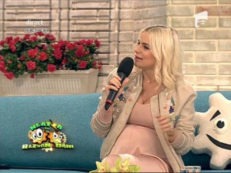 Jojo și-a arătat burtica de gravidă la Neatza: ”Nicio sarcină nu seamănă cu cealalta”