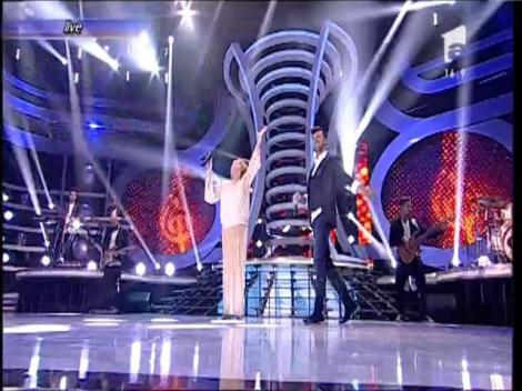 Anii au trecut, doamna muzicii ușoare e neschimbată! Doina Spătaru & Freestay au readus pe scenă slagărele românești