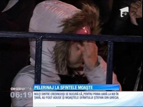 Mii de credincioşi au participat, pentru a treia noapte consecutiv, la pelerinajul de Sfântul Dimitrie