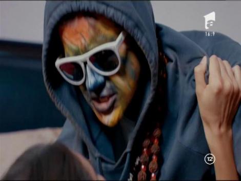 Carla's Dreams, în ipostaze intime. ”Așa Carla, fă-mi tatu sub piele!”