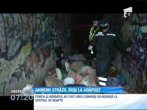Oamenii străzii din Botoşani, duşi la adăpost