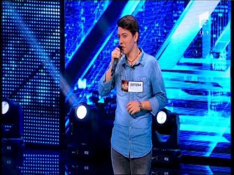 Prezentare. Iulian Macovei urcă plin de încredere pe scena X Factor