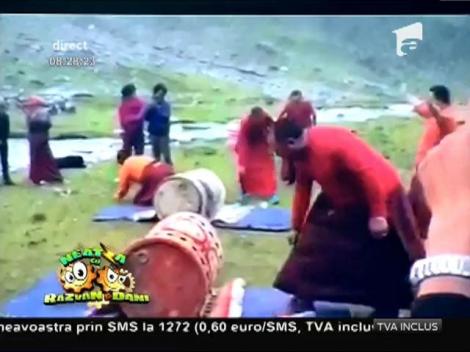 Smiley News: Săritul peste butoaie, cel mai nou sport olimpic