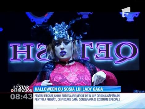 Românii, Halloween cu sosia lui Lady Gaga
