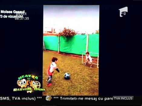 Smiley News: Cel mai adorabil portar din lume