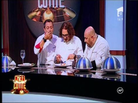 Chefii degustă preparatele concurenților care au intrat la duel