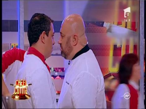 Cum să afli ce gătesc celelalte echipe? Pupături între chef Cătălin Scărlătescu și chef Sorin Bontea: ”Ăsta face biscuiți umpluți. Pfff!”