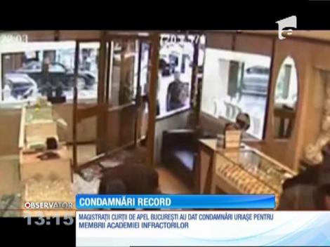 60 de ani de închisoare pentru membrii ”Academiei Infractorilor”