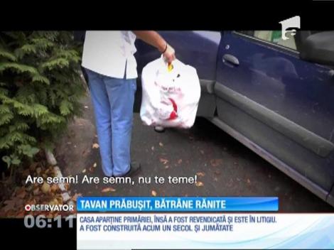 Tavanul unei încăperi de la centrul de Îngrijiri şi Asistenţă din Roman s-a prăbuşit