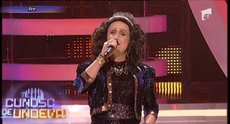 Tita Bărbulescu, ai revenit în casele noastre cu muzica lăutărească!  Dar, vai, e  Şerban Copoț cu perucă și rochie!