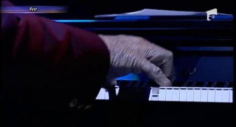 Ce duet de excepție! Horia Moculescu a cântat cu Florin Ristei, în premieră, la "Te cunosc de undeva!"