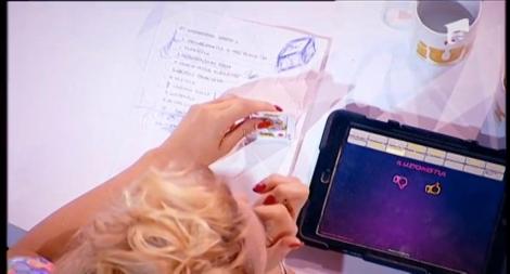 Poate a treia oară e cu noroc.. sau nu! Sosia lui Vanghelie are „pelerină” de magician acum! Bendeac: „E semitălâmb pe scenă!”