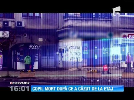 Copil de zece ani mort după ce a căzut de la etaj