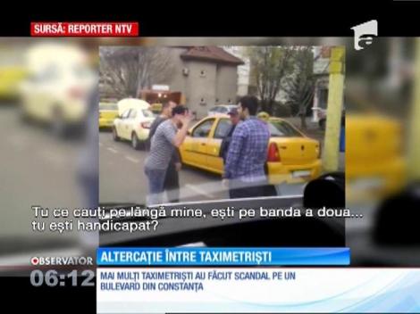 Un taximetrist a fost cât pe ce să o încaseze chiar de la colegii de breaslă!