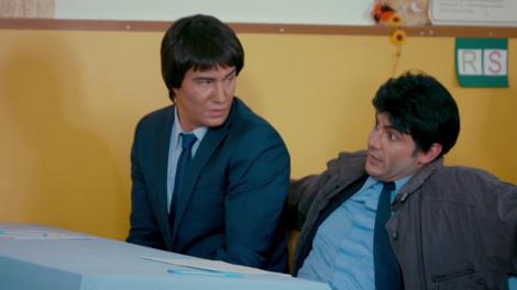 George Hagi şi Victor Pițurcă, inspecţie la ora de Fizică. “Ce face soneria să sune? Degetul, no? Suni afară, se aude înăuntru”