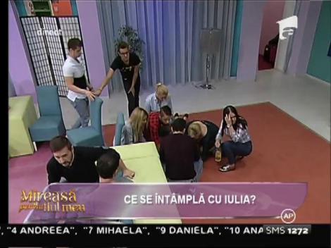 Atenție, imagini șocante! Iulia își pierde cunoștința. Prima reacție a Paulei Chirilă, aflată în direct