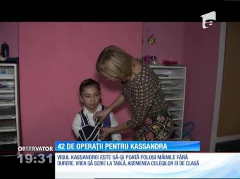 Kassandra, fetiţa salvată de familia fostului fotbalist Iosif Rotariu, va fi operată pentru schimbarea protezei la mâna dreaptă