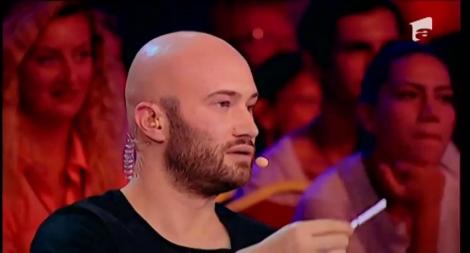 "Are faţă de spărgător de maşini" Mario, singurul magician care a fumat pe scenă. "Te-am salvat, mânca-mi-ai.."