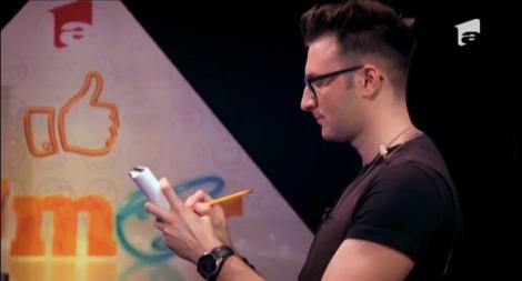 “Ce bine că ai aflat că sunt de c....” Juraţii se aleg cu trei caricaturi, inspirate de trei piese. “Am ieşit mai bine cu p..., decât cu mâna”