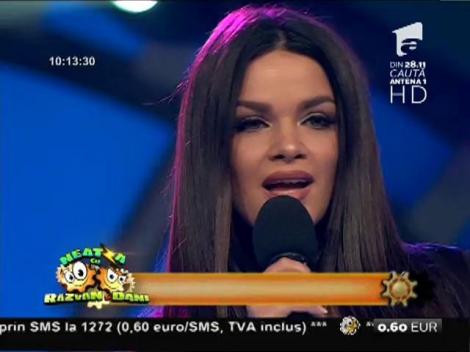 Ruxandra Bar - ”Tres jolie”