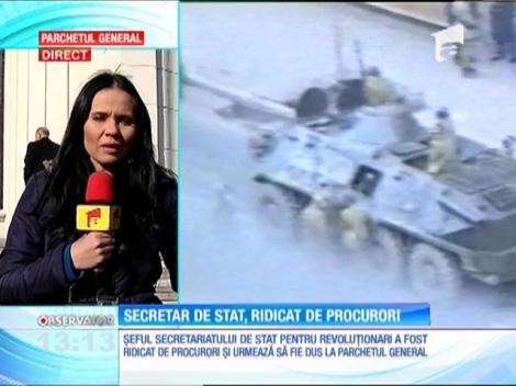 Secretar de Stat, ridicat de procurori