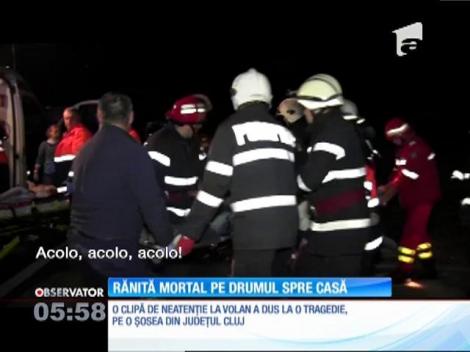Trei prieteni au încheiat o mini-vacanţă cu un accident mortal. Pe drumul de la munte spre casă, şoferul a pierdut controlul volanului