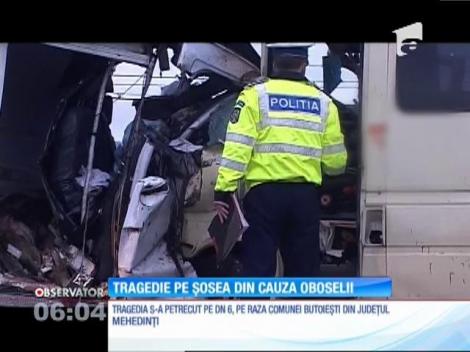 Trei bărbaţi au murit într-un grav accident, în judeţul Mehedinţi