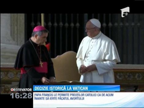 Papa Francisc le va permite preoţilor catolici să ierte păcatul avortului