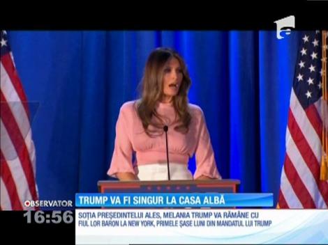 Donald Trump va sta singur la Casa Albă