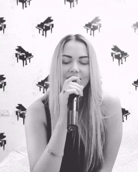 Doamne, cum sună! Cel mai tare cover după „Eroina” lui Carla's Dreams îi aparține unei domnișoare extrem de sexy!