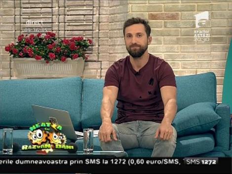 HAHAAA! ”Știți cum ne dezbrăcăm noi în culise? Cam cum faci dragoste acasă la socri!” Răzvan și Dani au rămas fără ”cabina prezentatorilor”