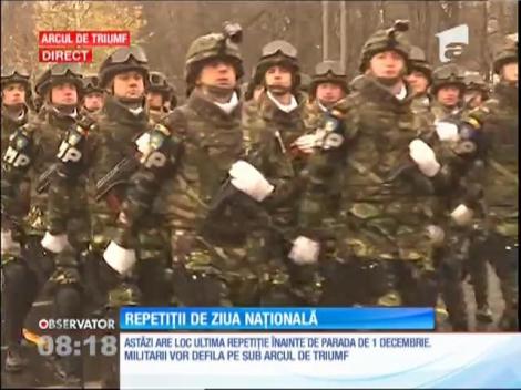 A început repetiţia generală pentru parada de Ziua Naţională, la Arcul de Triumf