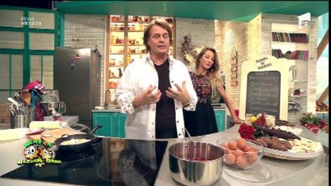 "Tort petrecăreţ" cu blat bezea şi zmeură