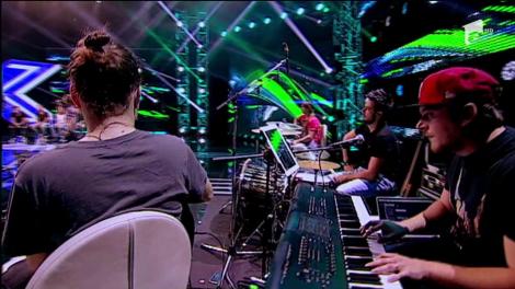Alex Clare - Damn Your Eyes (Etta James). Vezi aici cum cântă Luca Dragoş, la X Factor!
