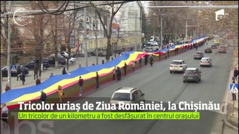 Un tricolor uriaş de Ziua României, la Chişinău