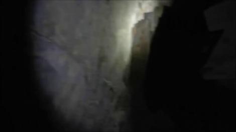 Nimeni nu are curaj să vină aici! Un bărbat a filmat momentul în care se aud vocile fantomelor ce bântuie o mină părăsită! (VIDEO)