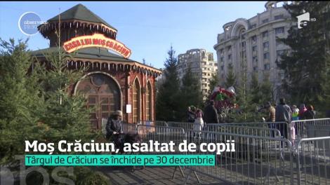 Moş Crăciun s-a oprit la târgul de Crăciun din Piaţa Constituţiei